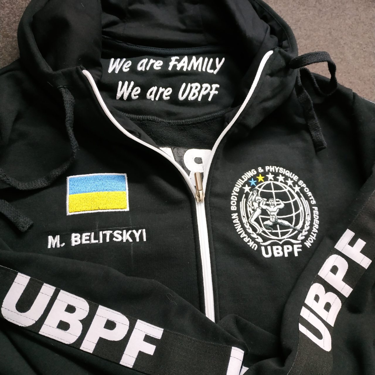 Вишивка на світшотах, толстовках